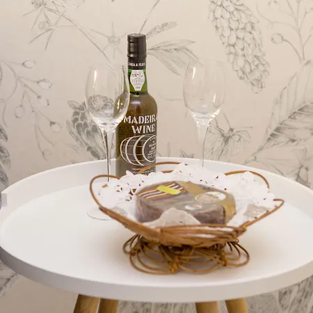 Апартаменты The Marketplace By Storytellers Фуншал